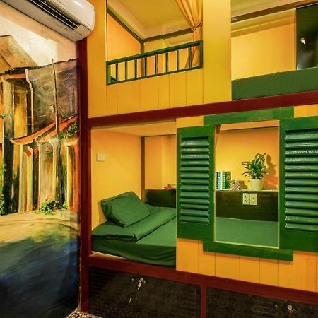 Grandma Lu'S Saigon Bui Vien Hostel Bandar Ho Chi Minh Luaran gambar