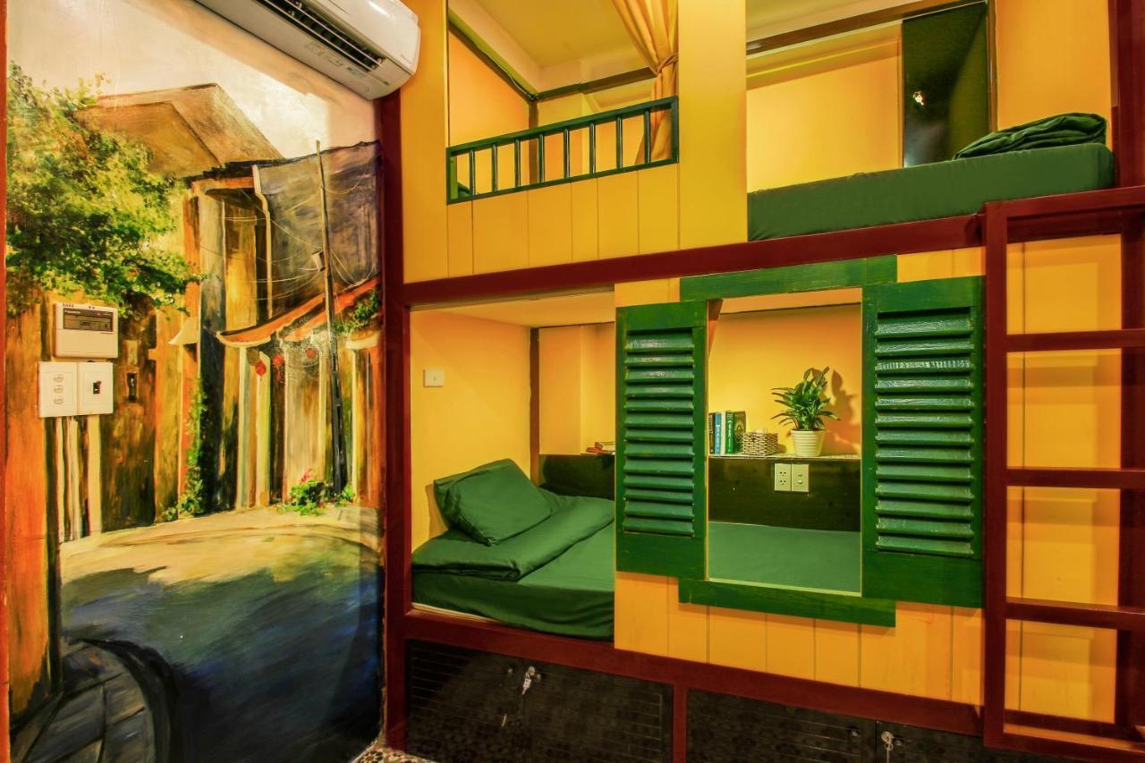 Grandma Lu'S Saigon Bui Vien Hostel Bandar Ho Chi Minh Luaran gambar