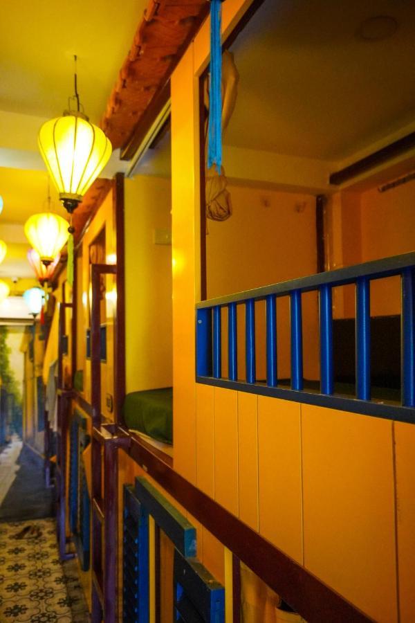 Grandma Lu'S Saigon Bui Vien Hostel Bandar Ho Chi Minh Luaran gambar